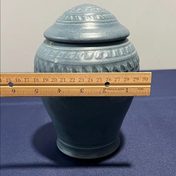 Vintage Signed Horton B-5 Elegant Blue Ceramic Vase - Picture 8 of 8